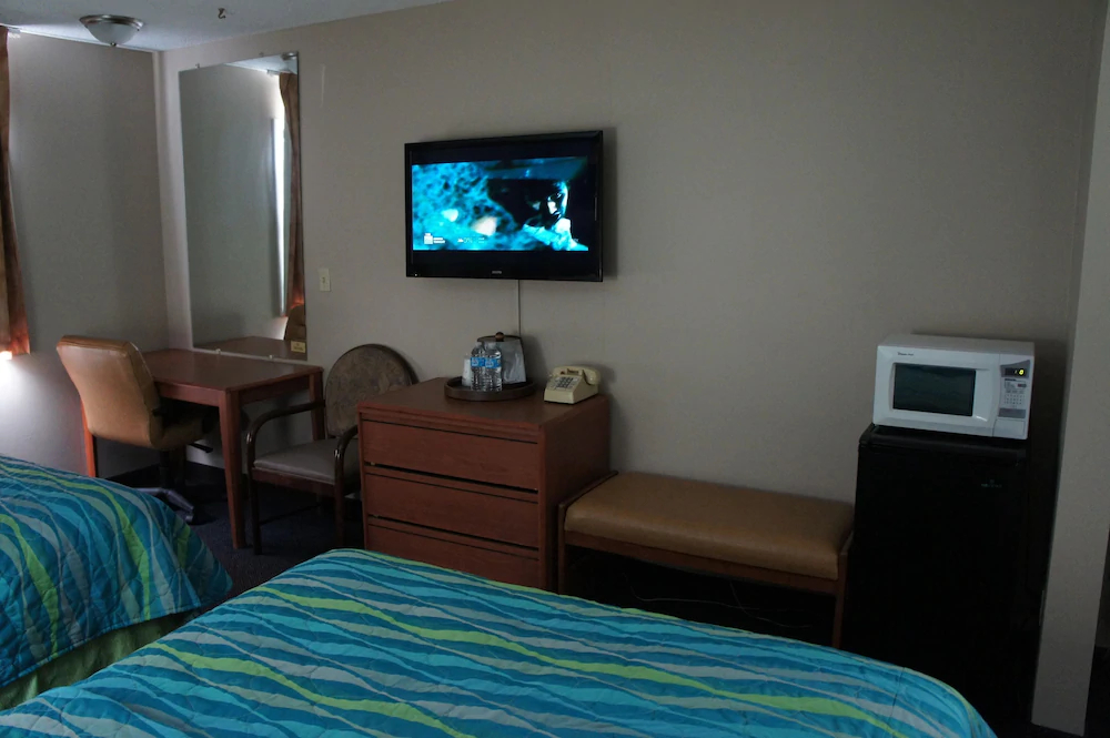 Coratel Inn and Suites Maple Grove