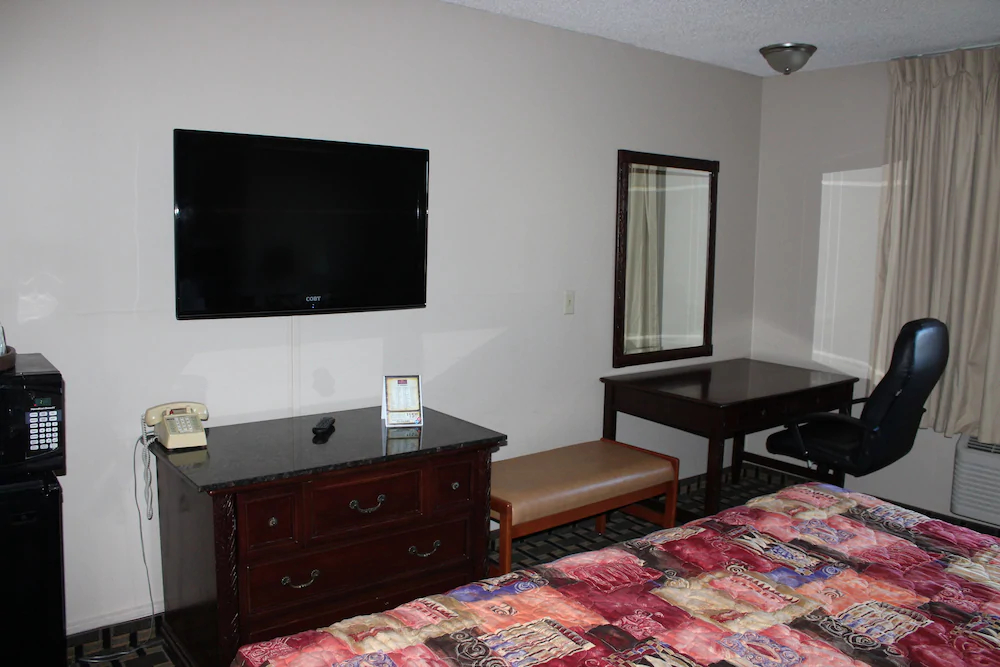 Coratel Inn and Suites Maple Grove