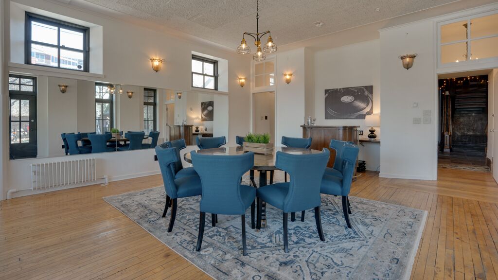 Downtown Rockstar Residence