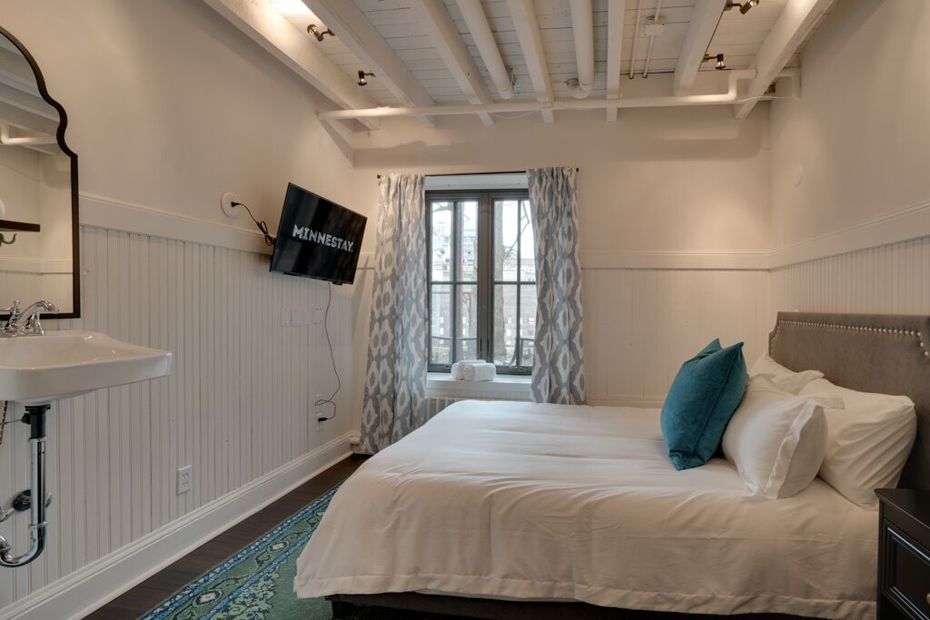 Downtown Rockstar Residence