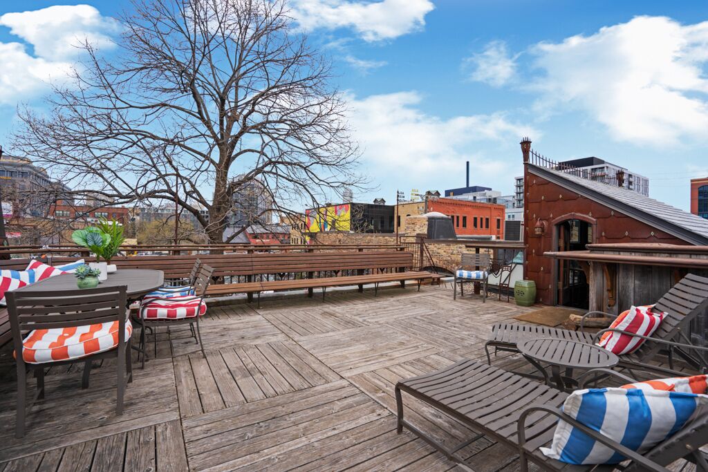 Downtown Rockstar Residence