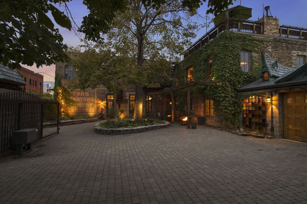 Downtown Rockstar Residence