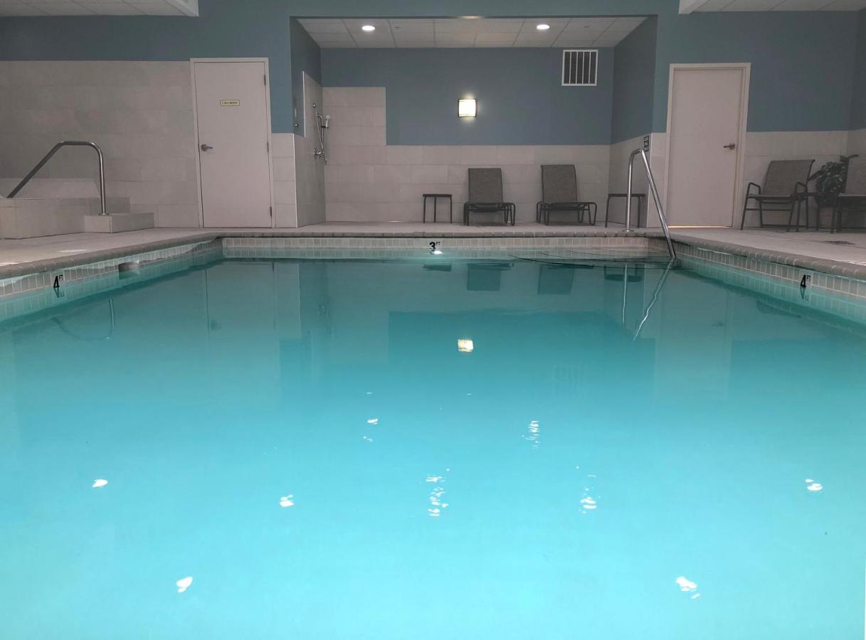 Holiday Inn Express & Suites Minneapolis-Dwtn (Conv Ctr)