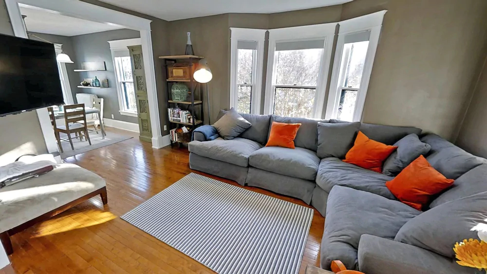 Linden Hills Luxury Charmer
