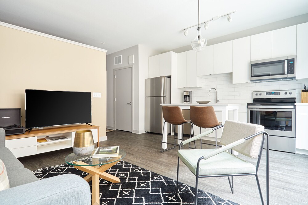 Luna Apartments by Sonder