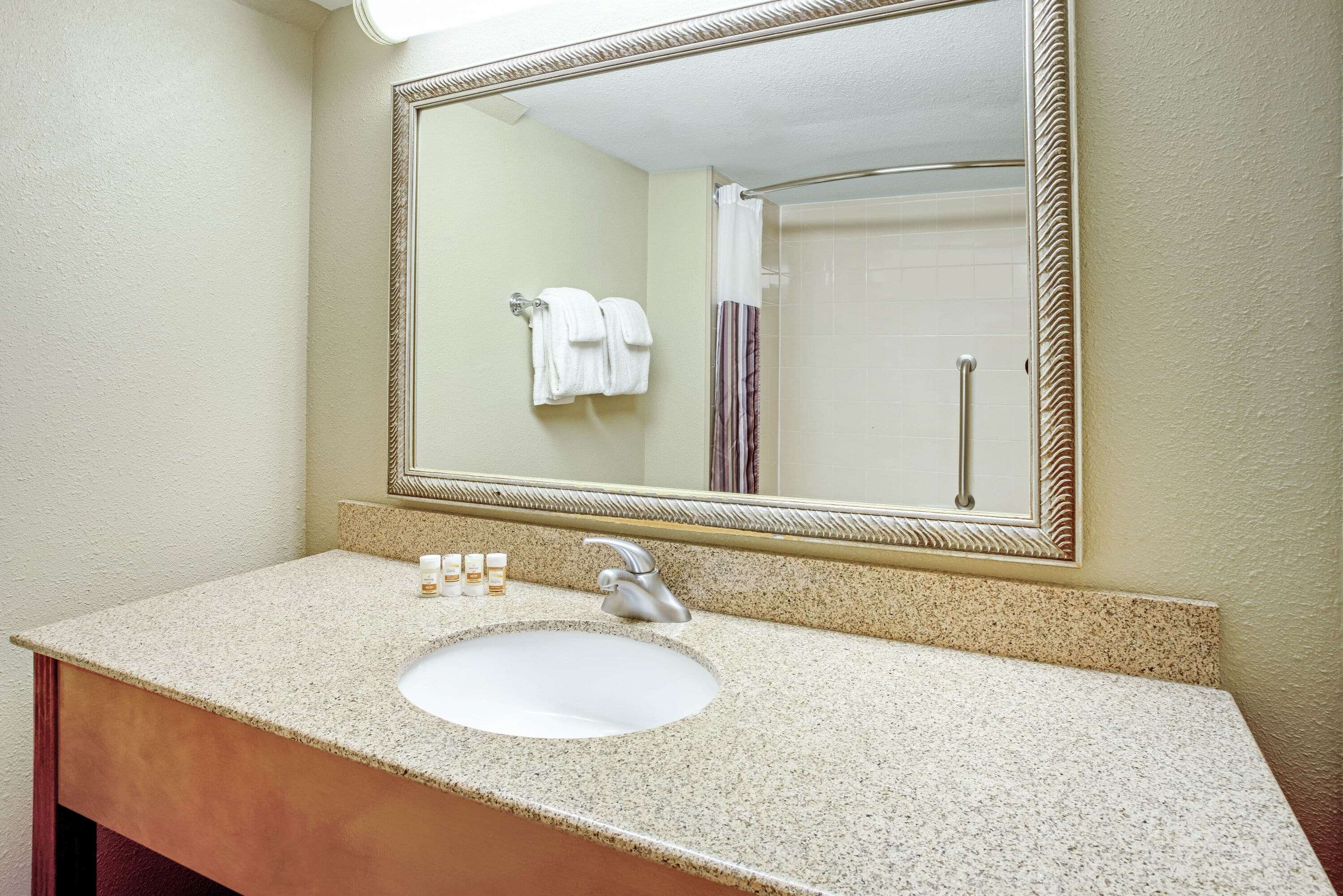 La Quinta Inn & Suites by Wyndham Minneapolis-Minnetonka