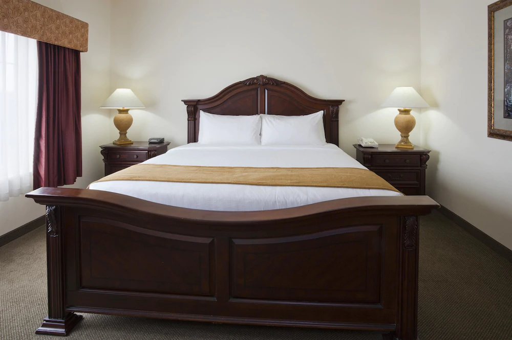 Crossings by GrandStay Inn & Suites Montevideo