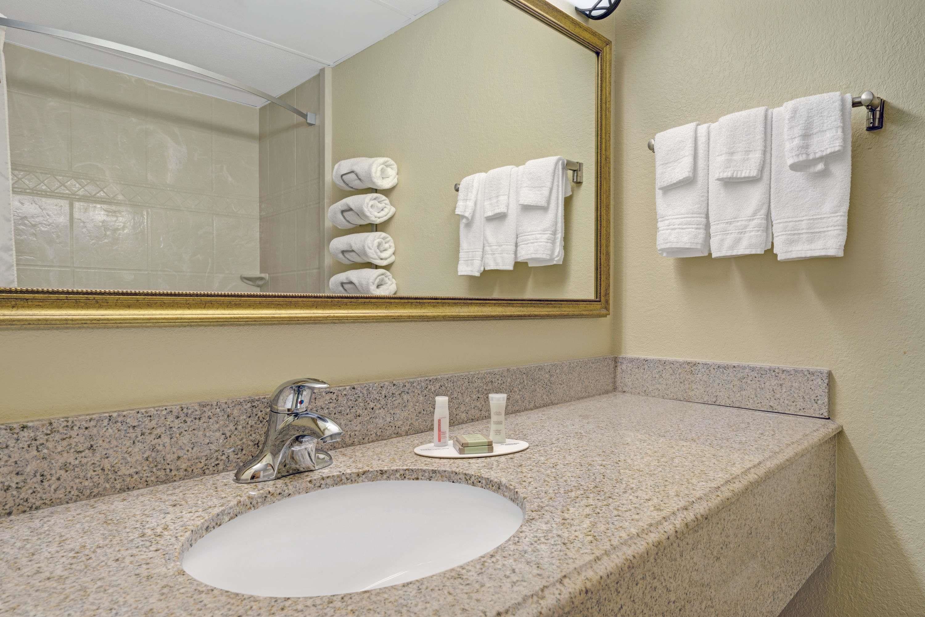 Super 8 by Wyndham Monticello