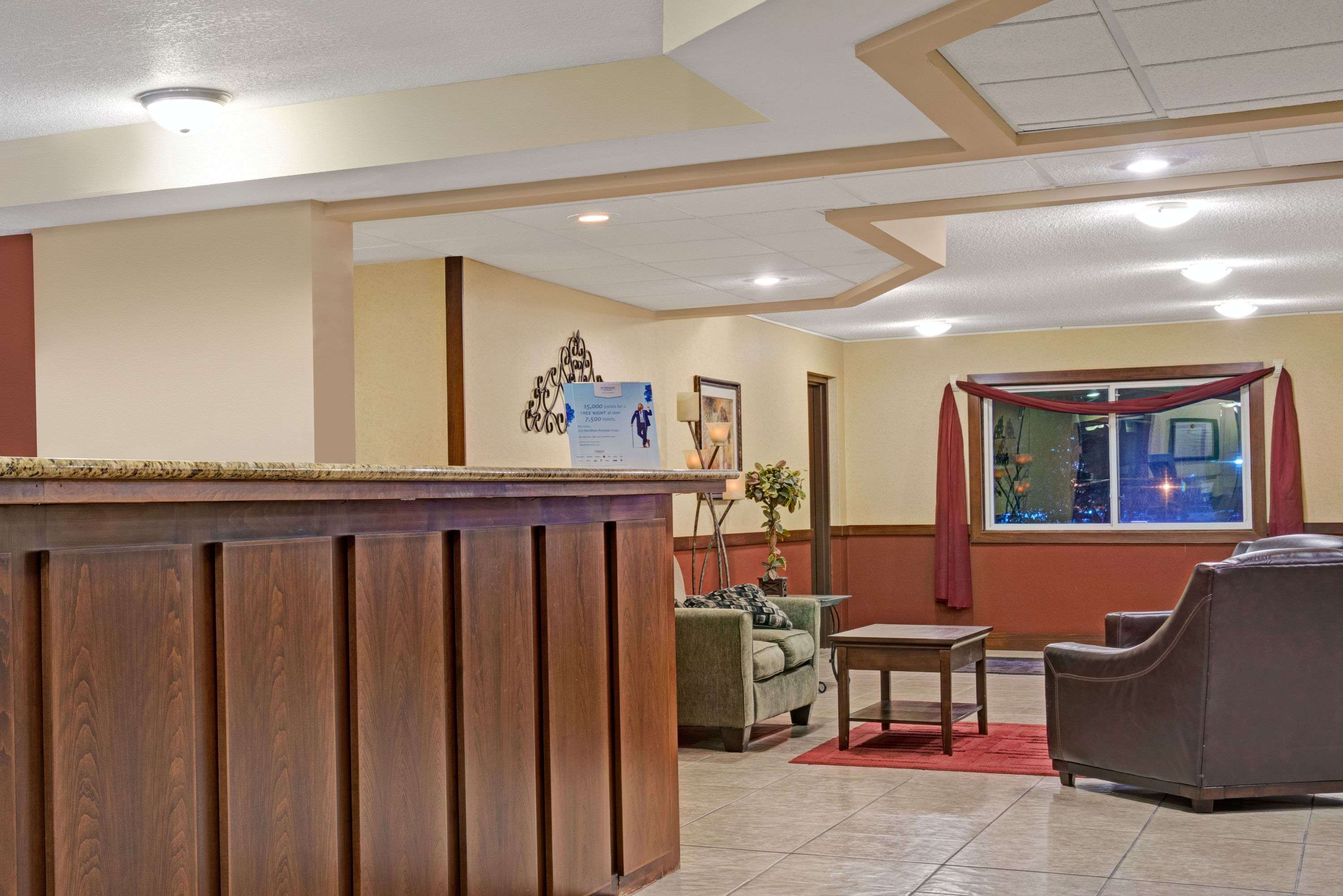 Super 8 by Wyndham Monticello