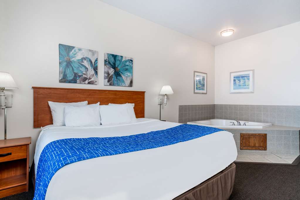 Travelodge & Suites by Wyndham Fargo/Moorhead
