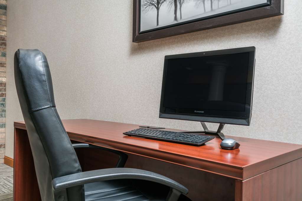 Travelodge & Suites by Wyndham Fargo/Moorhead