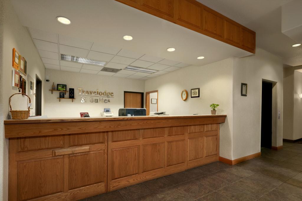 Travelodge & Suites by Wyndham Fargo/Moorhead