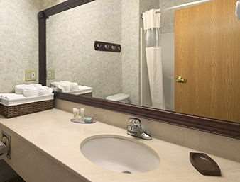 Travelodge & Suites by Wyndham Fargo/Moorhead