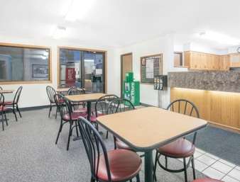 Wrangler Hotel Morris