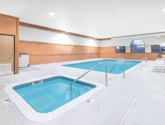 Wrangler Hotel Morris