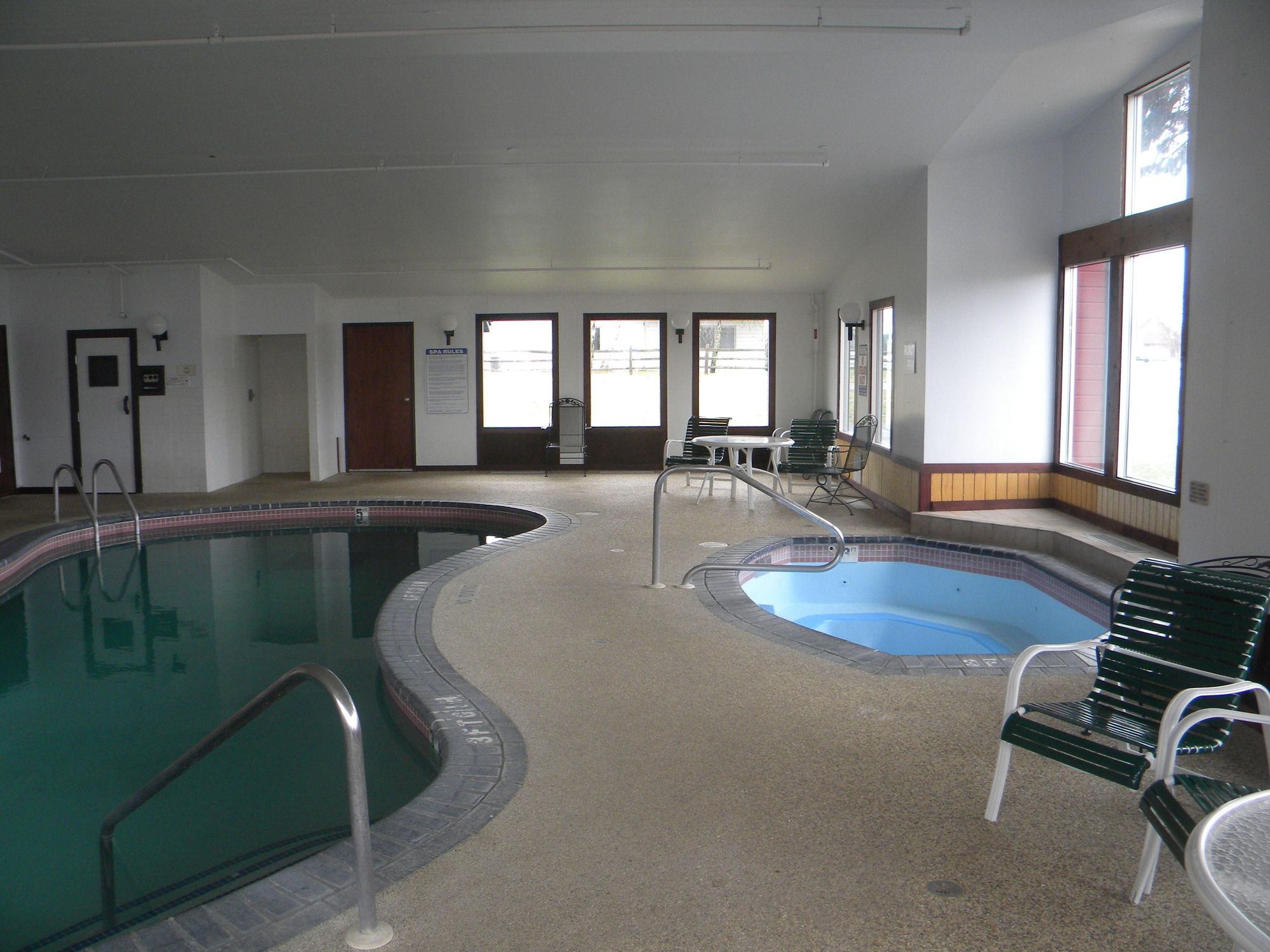 Nisswa Inn And Suites