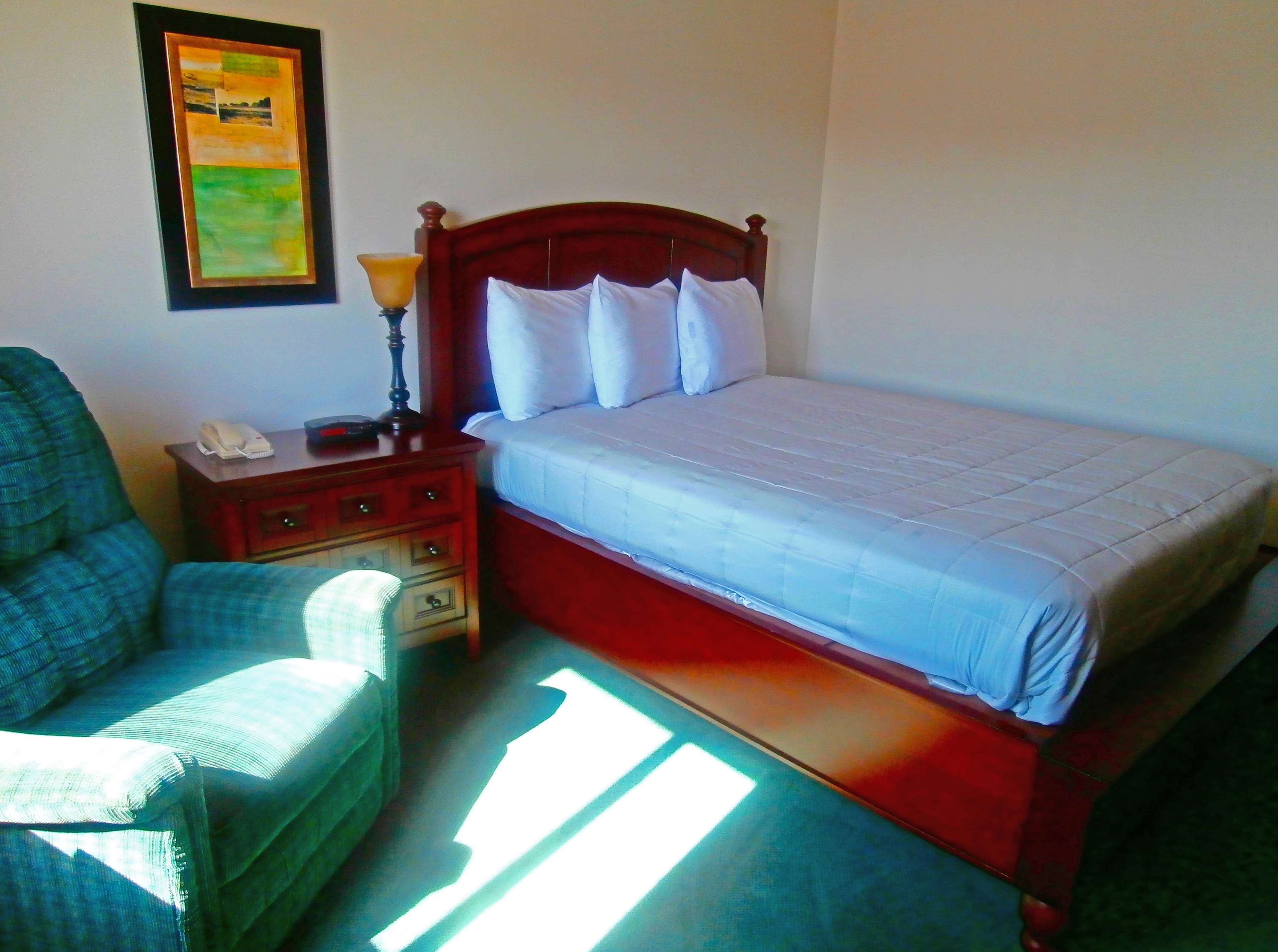 Asteria Inn & Suites - Northfield