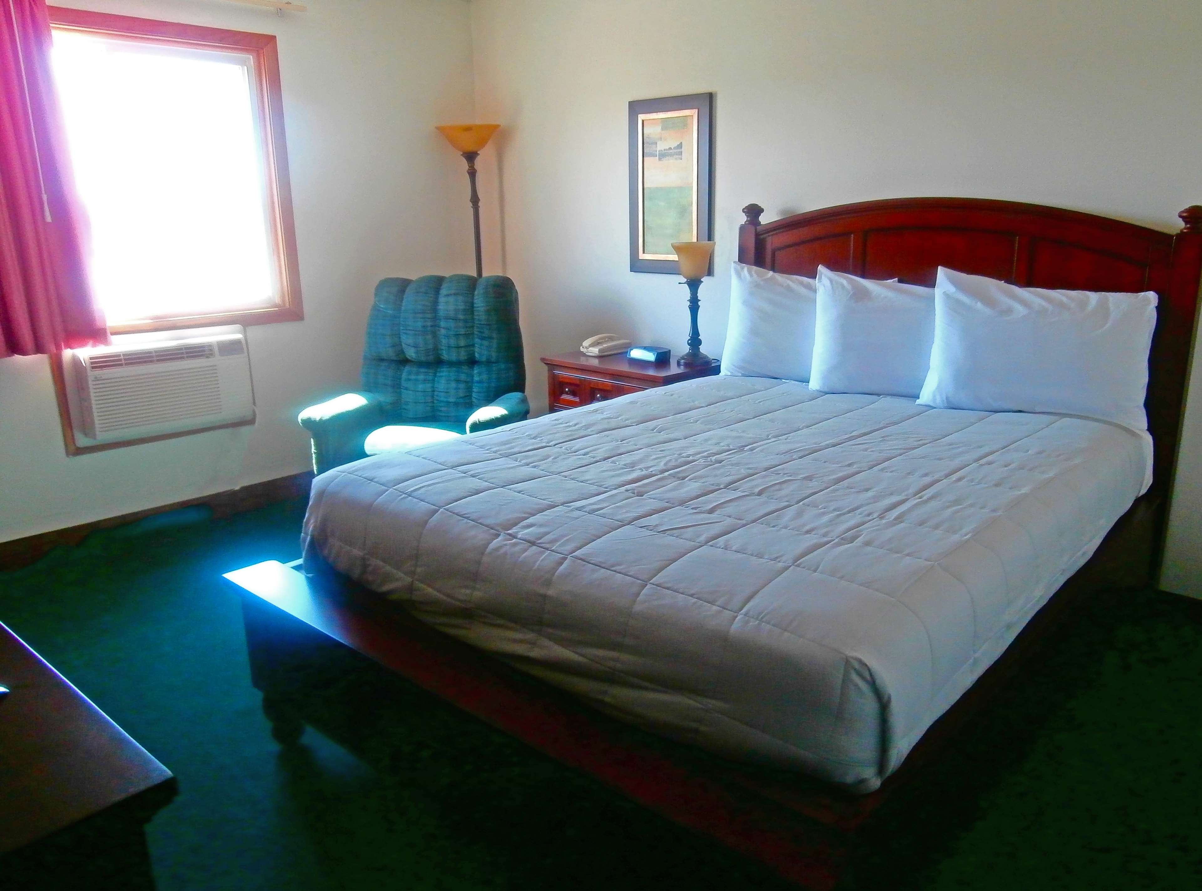 Asteria Inn & Suites - Northfield