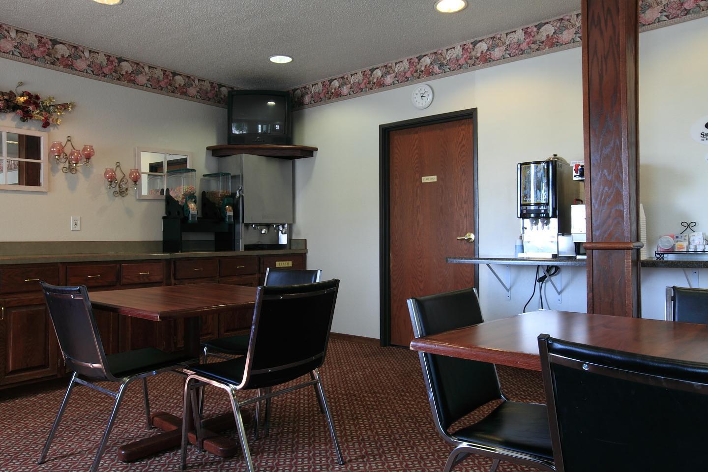 Asteria Inn & Suites - Northfield