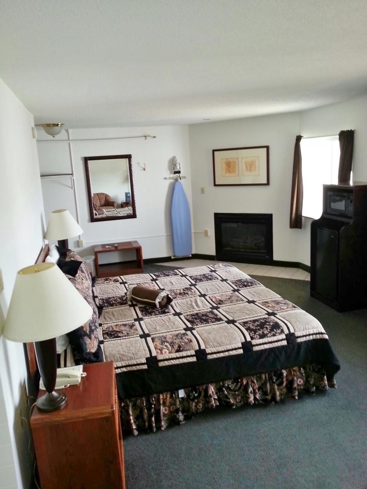 Asteria Inn & Suites - Northfield