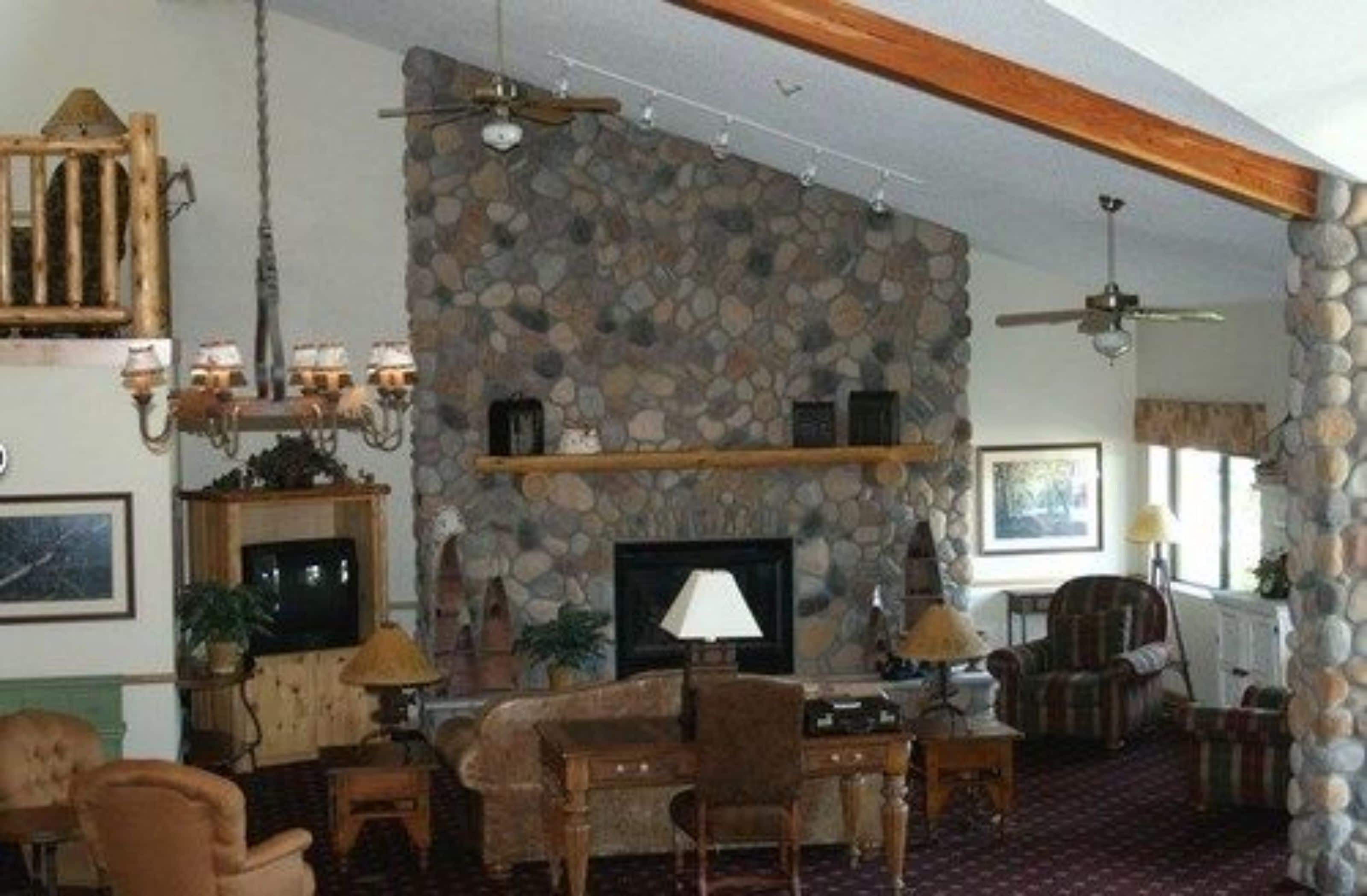 Oveson's Pelican Lake Resort & Lodge