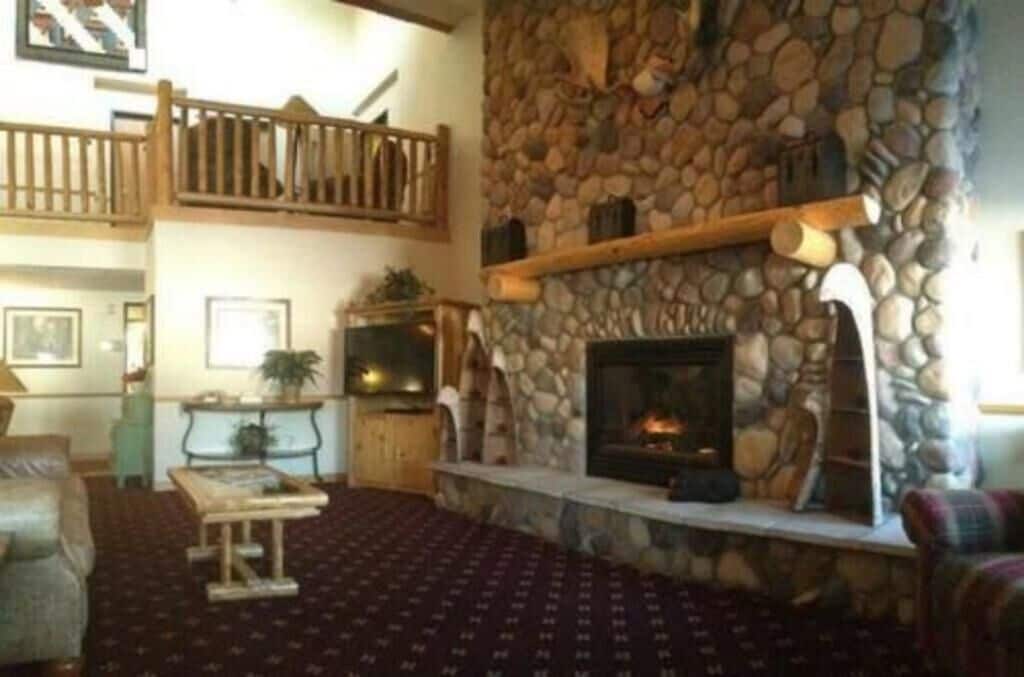 Oveson's Pelican Lake Resort & Lodge
