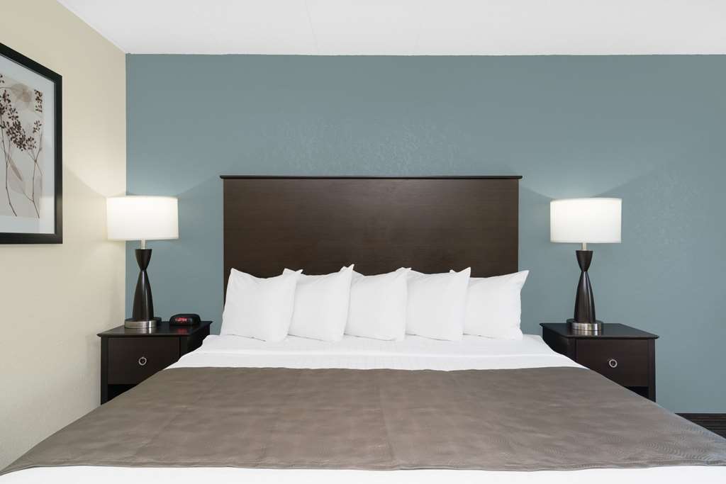 Baymont by Wyndham Owatonna