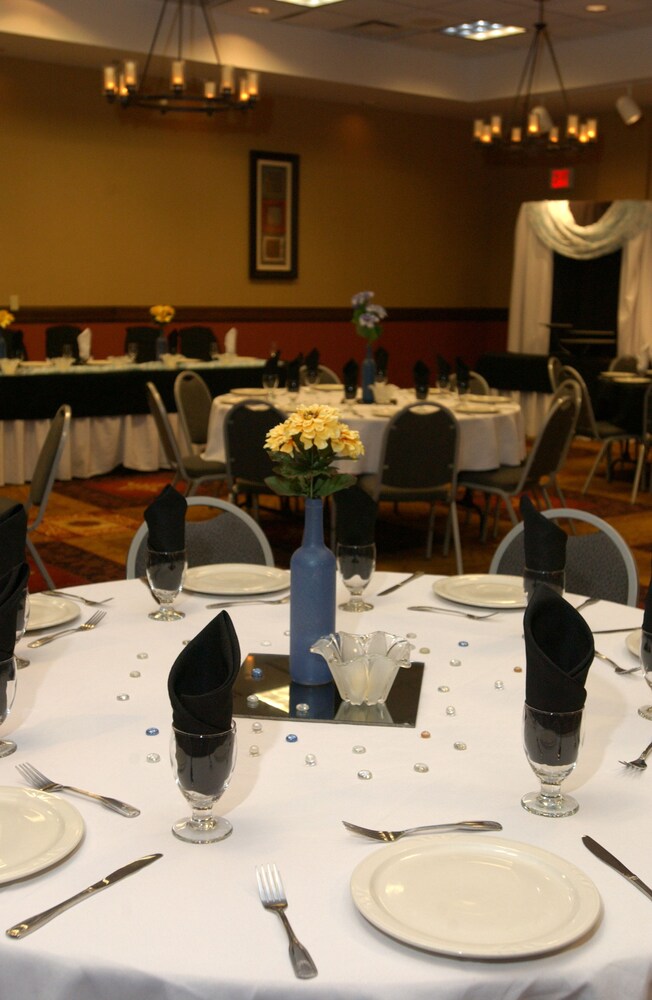 Motel 6 Owatonna, MN - Near Medical Center