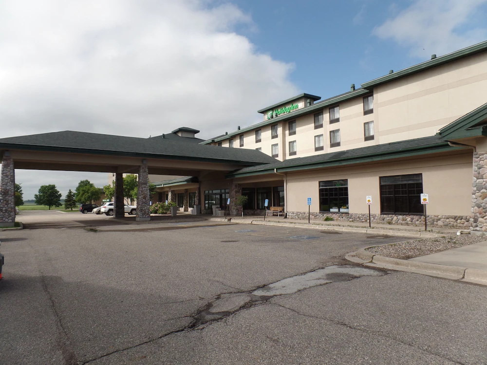 Motel 6 Owatonna, MN - Near Medical Center