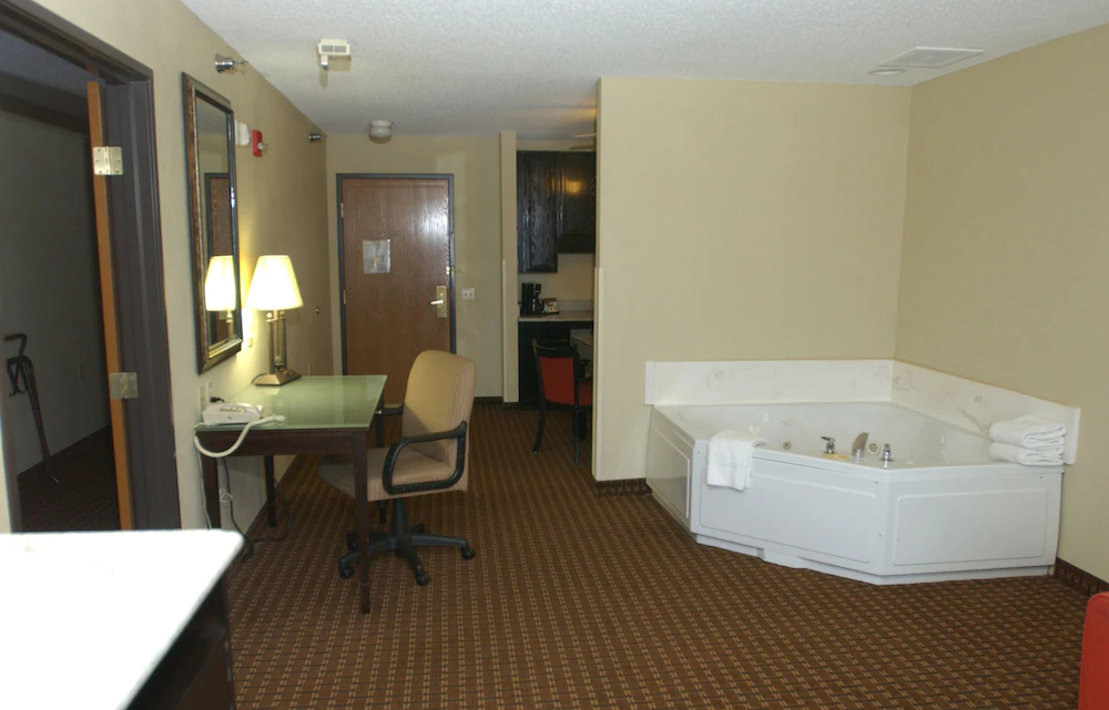 Motel 6 Owatonna, MN - Near Medical Center
