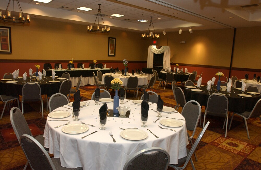 Motel 6 Owatonna, MN - Near Medical Center