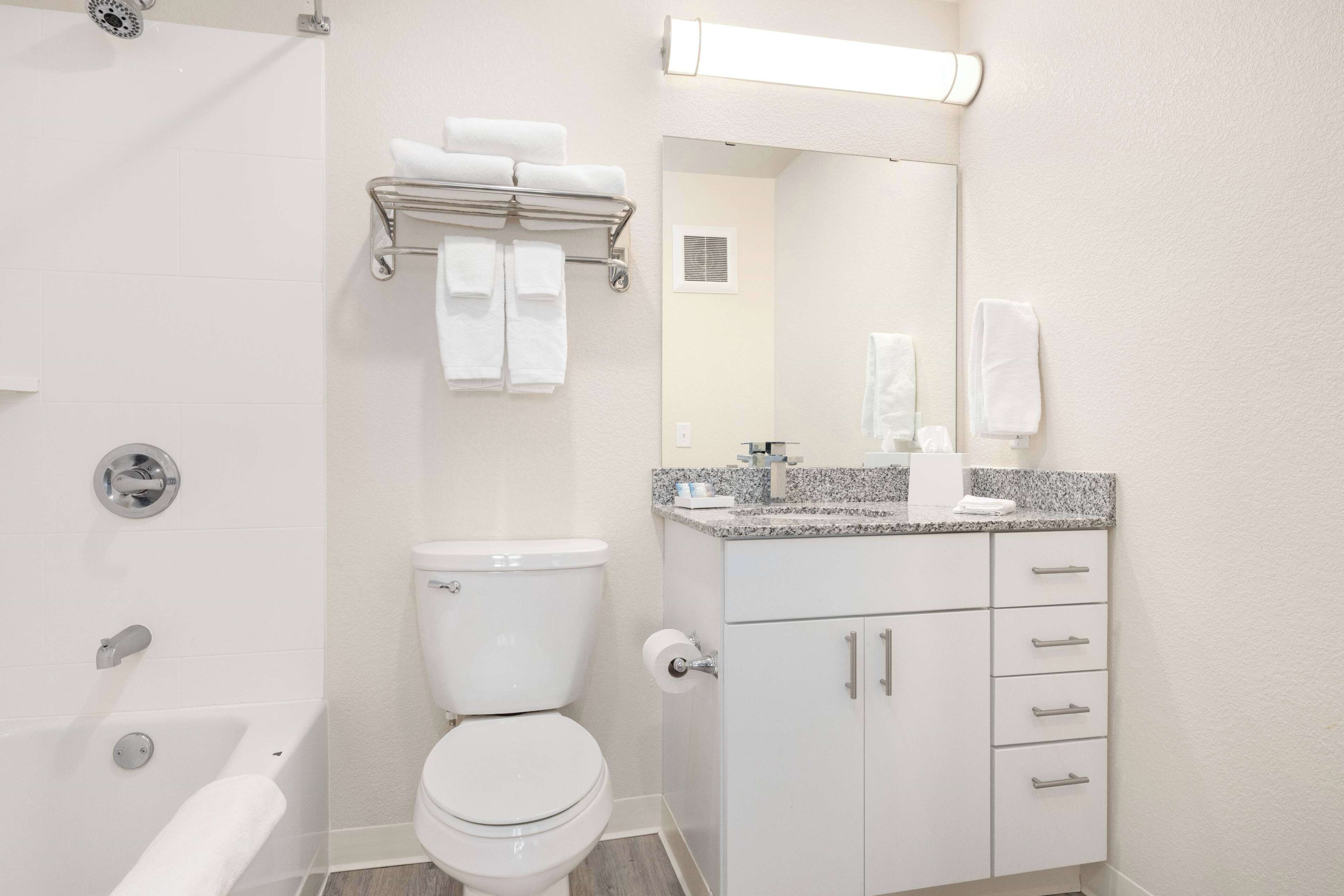 WaterWalk Extended Stay by Wyndham Minneapolis - Plymouth