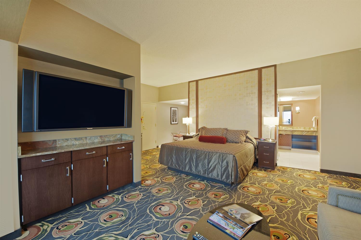 Mystic Lake Casino Hotel