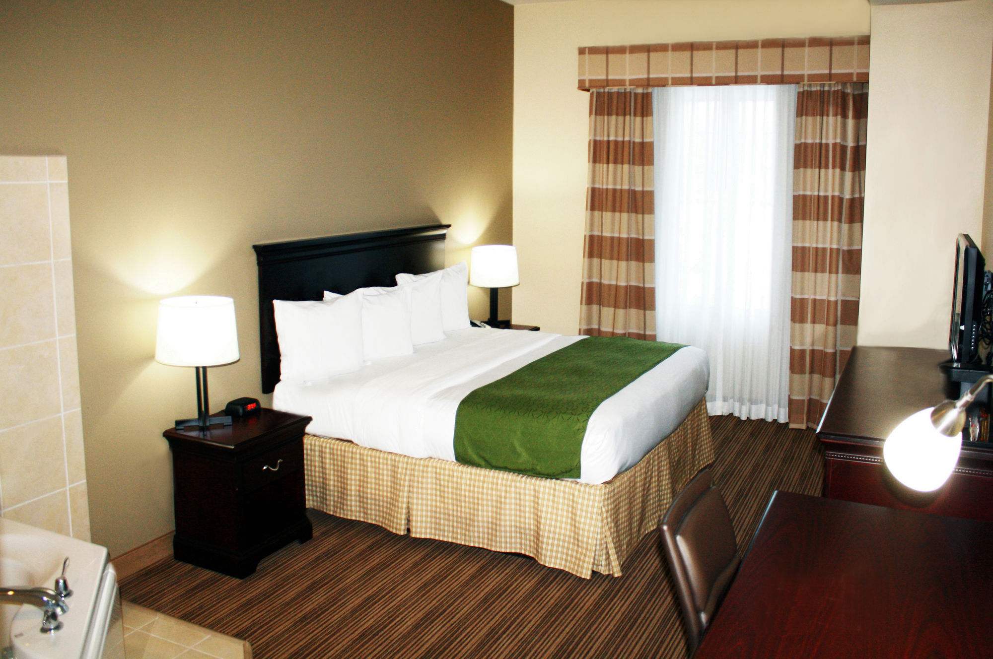 Country Inn & Suites by Radisson, Red Wing, MN
