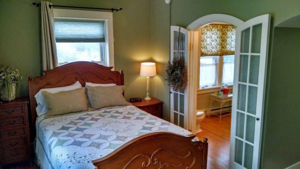 The Vintage Inn Bed & Breakfast