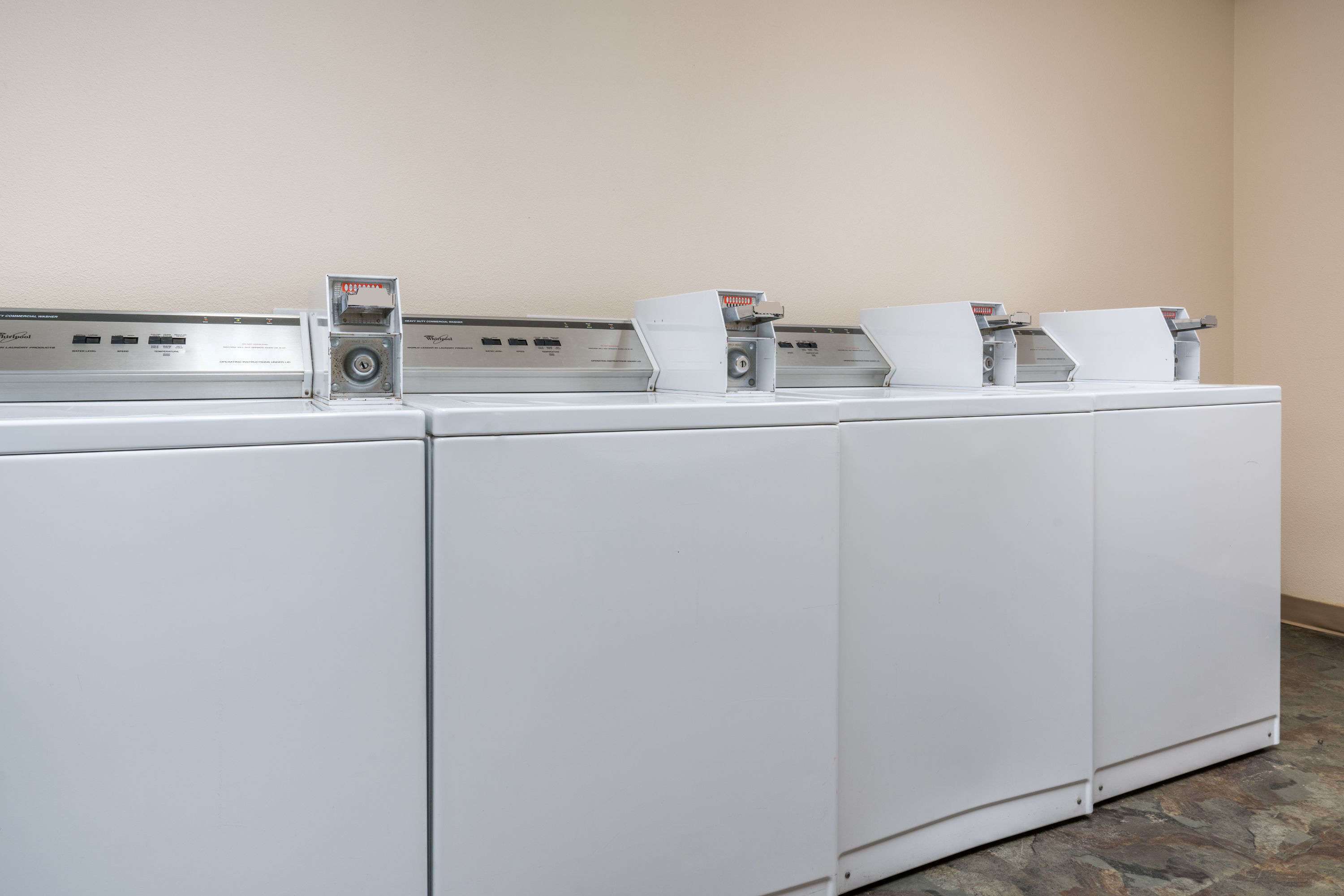Days Inn & Suites by Wyndham Rochester Mayo Clinic South