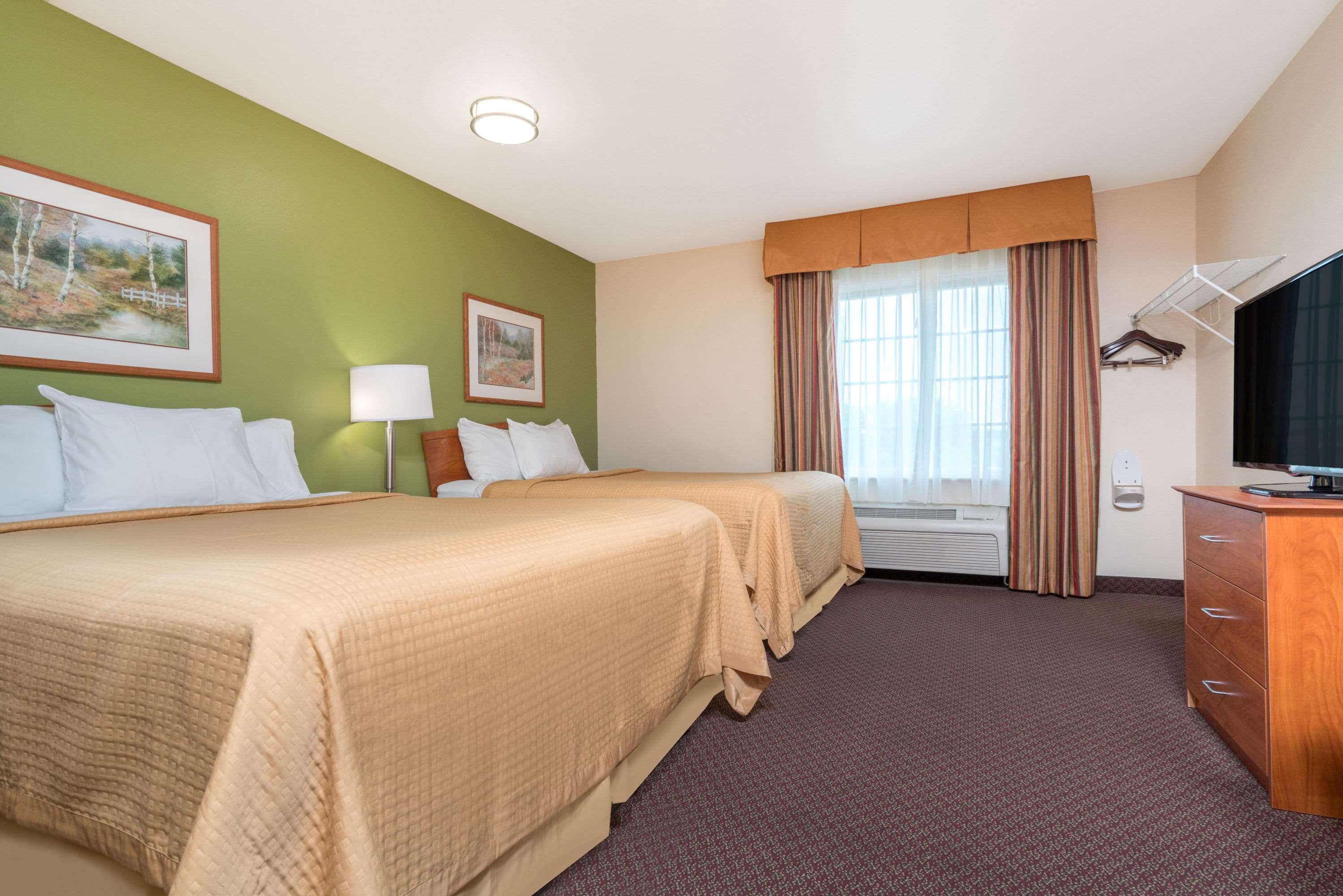 Days Inn & Suites by Wyndham Rochester Mayo Clinic South