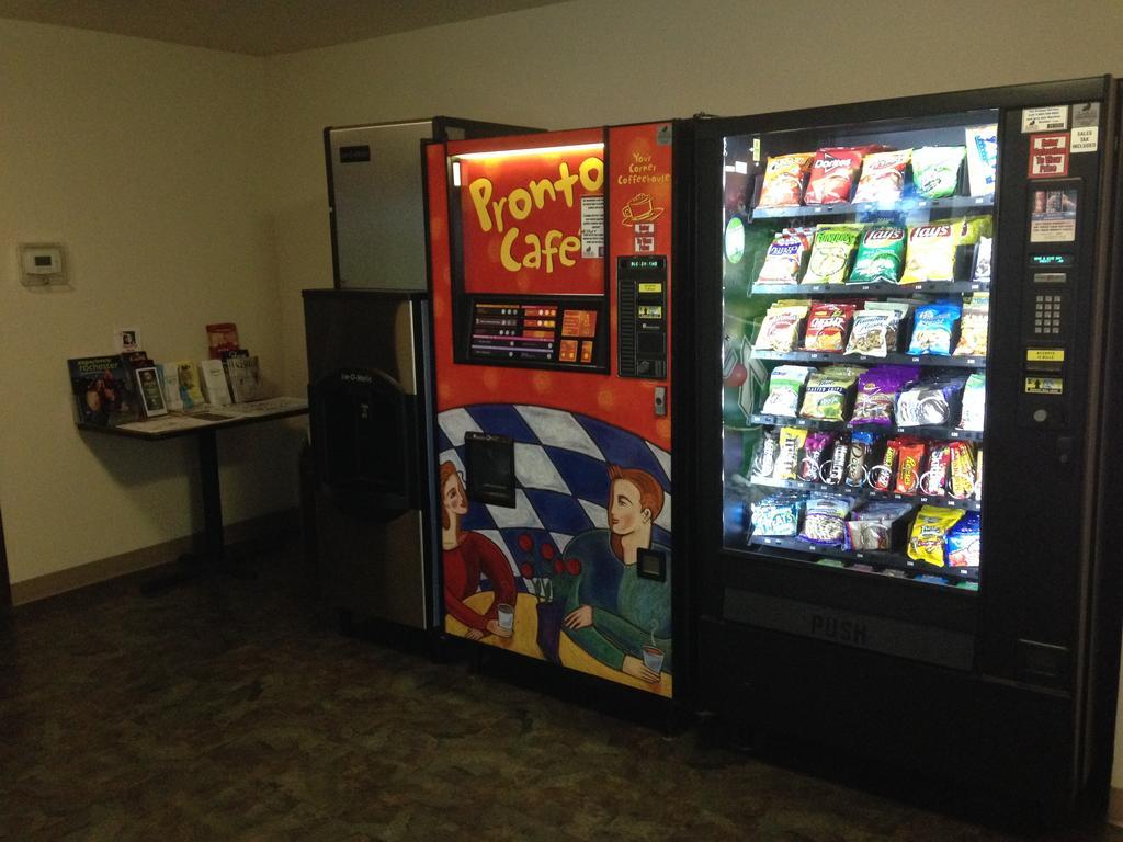 Days Inn & Suites by Wyndham Rochester Mayo Clinic South