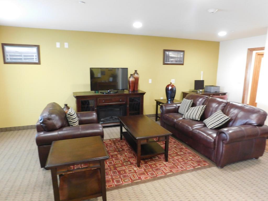 Days Inn & Suites by Wyndham Rochester Mayo Clinic South