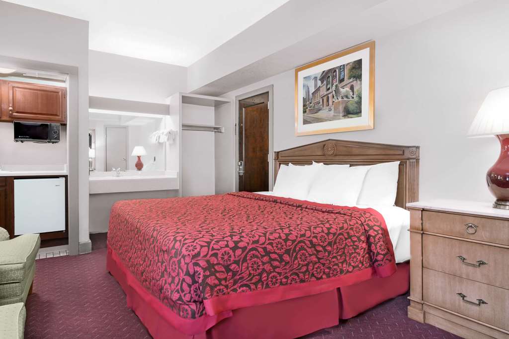 Days Inn by Wyndham Rochester Downtown