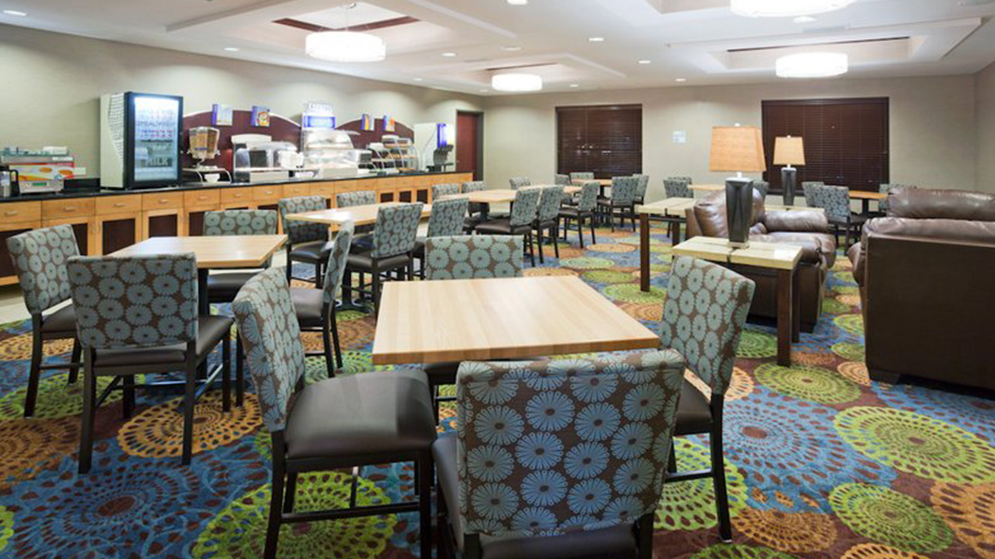 Holiday Inn Express Hotel & Suites Rochester West-Medical Center