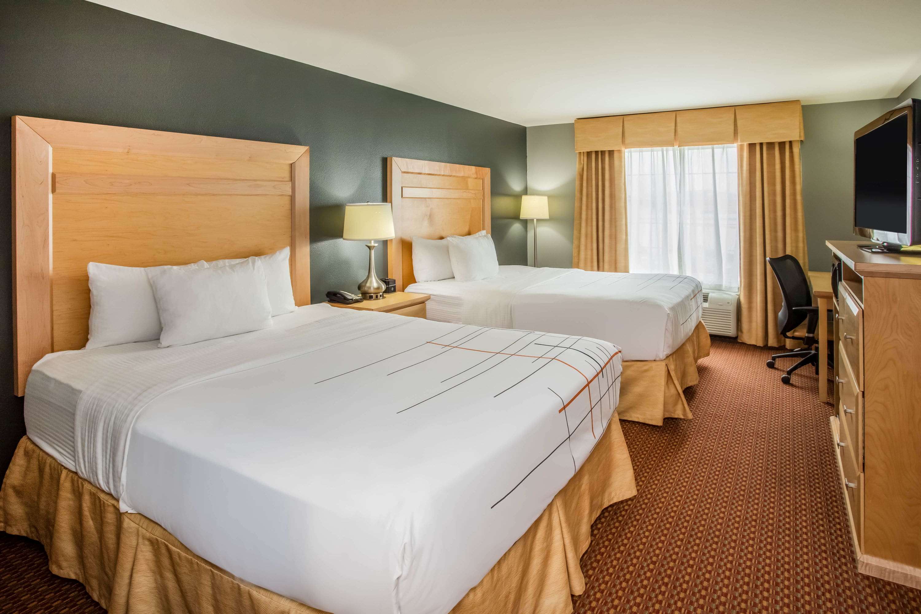 La Quinta Inn & Suites by Wyndham Rochester Mayo Clinic S