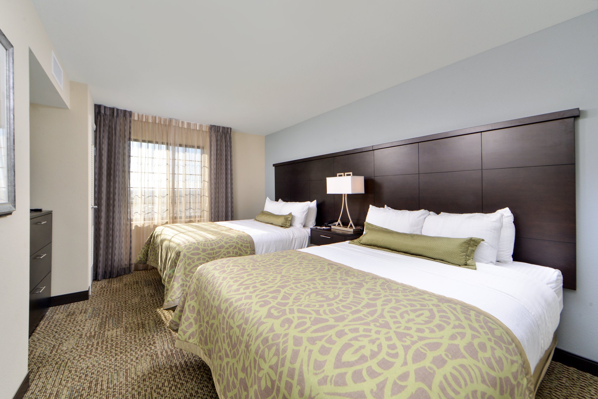 Staybridge Suites Rochester Commerce Dr Nw