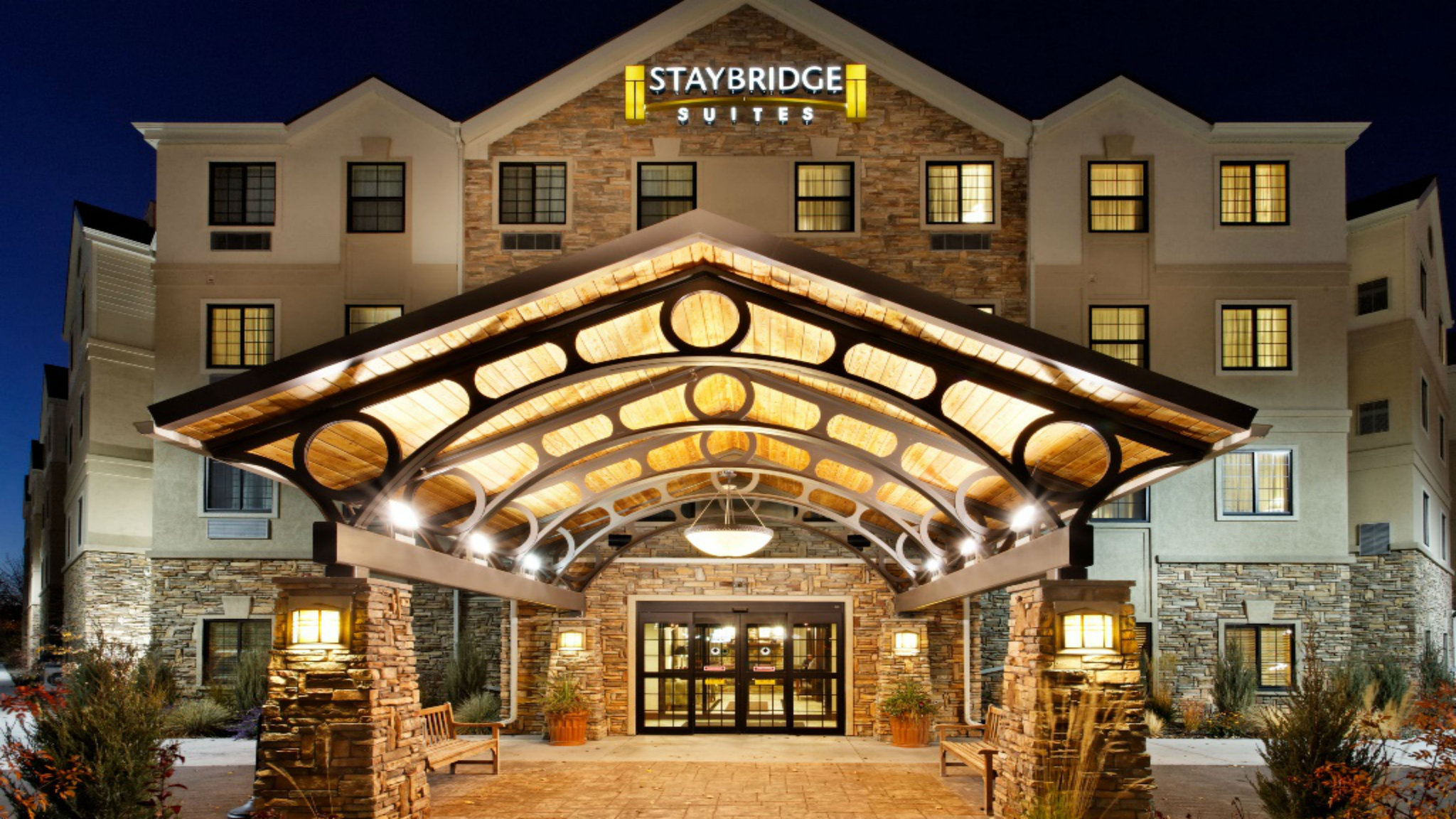 Staybridge Suites Rochester Commerce Dr Nw