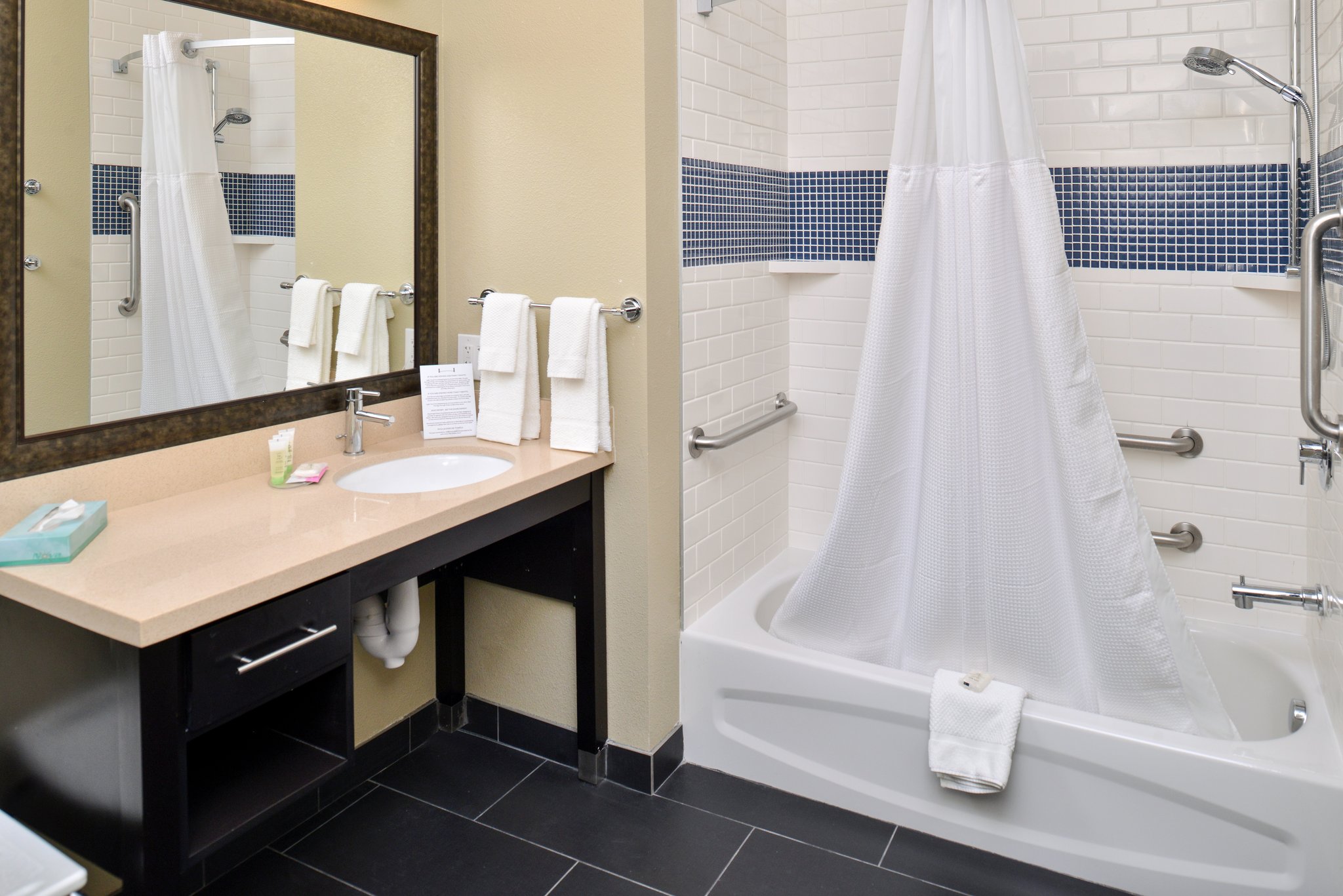 Staybridge Suites Rochester Commerce Dr Nw