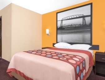 Super 8 by Wyndham Rochester Mayo Clinic Area