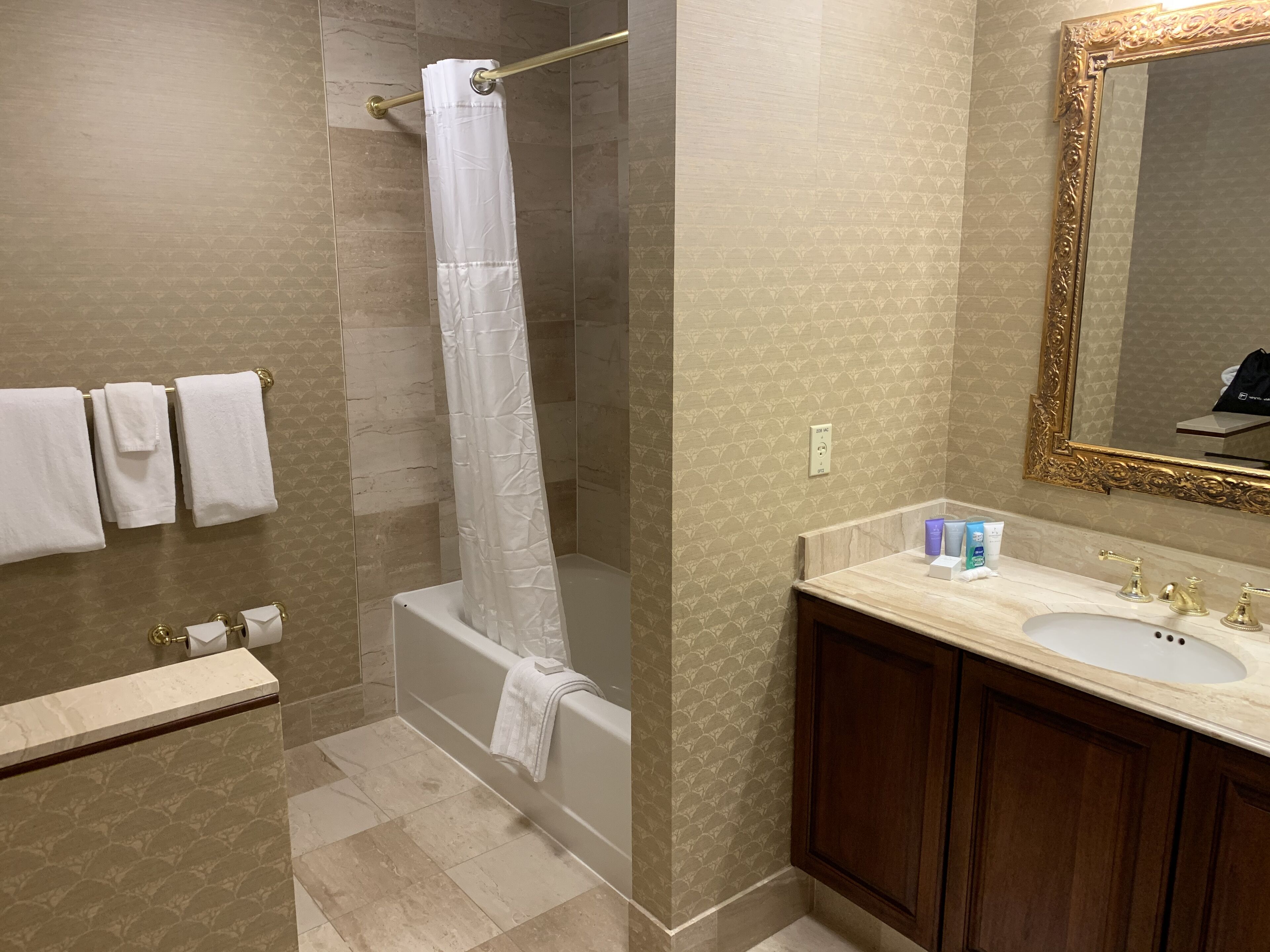 The Towers At The Kahler Grand Hotel