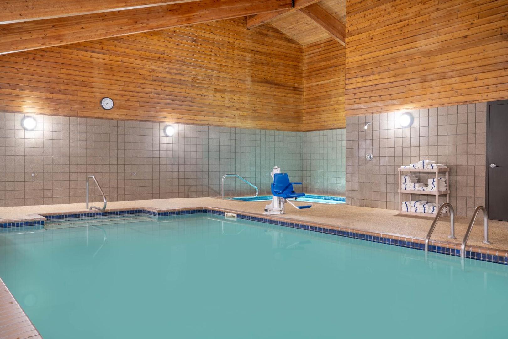 Aspen Hotel Rogers