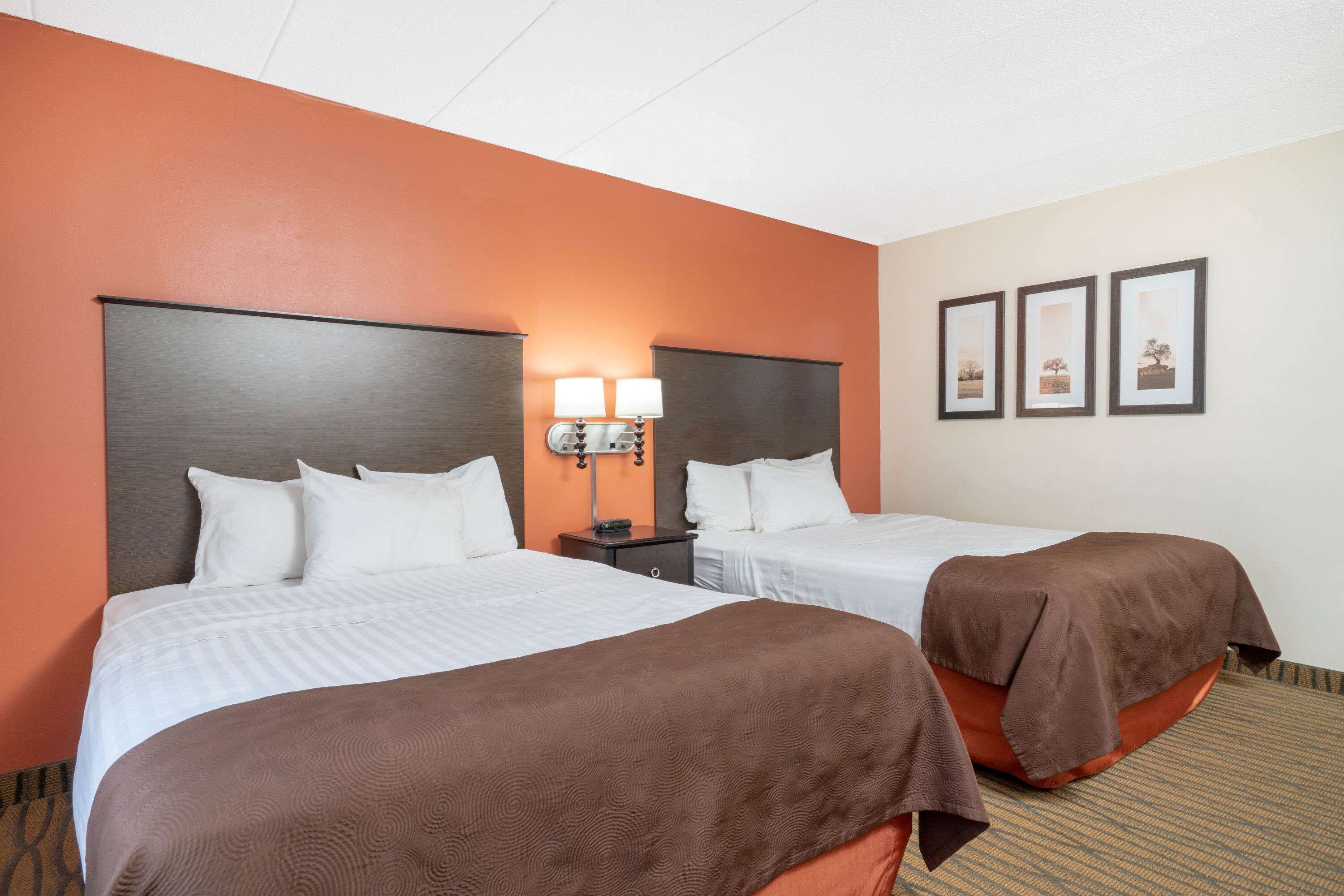 Aspen Hotel Rogers