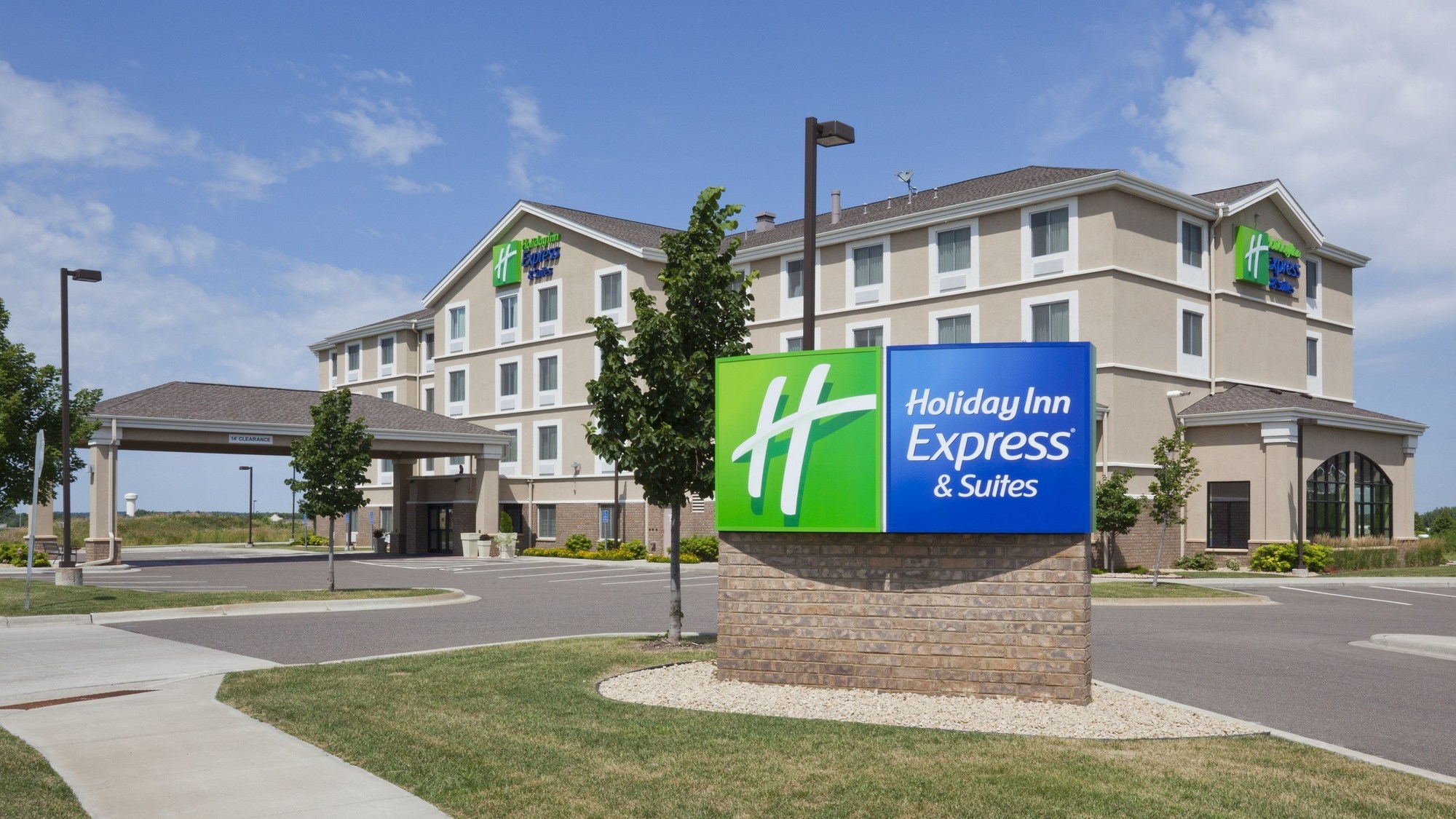 Holiday Inn Express Hotel & Suites Roger